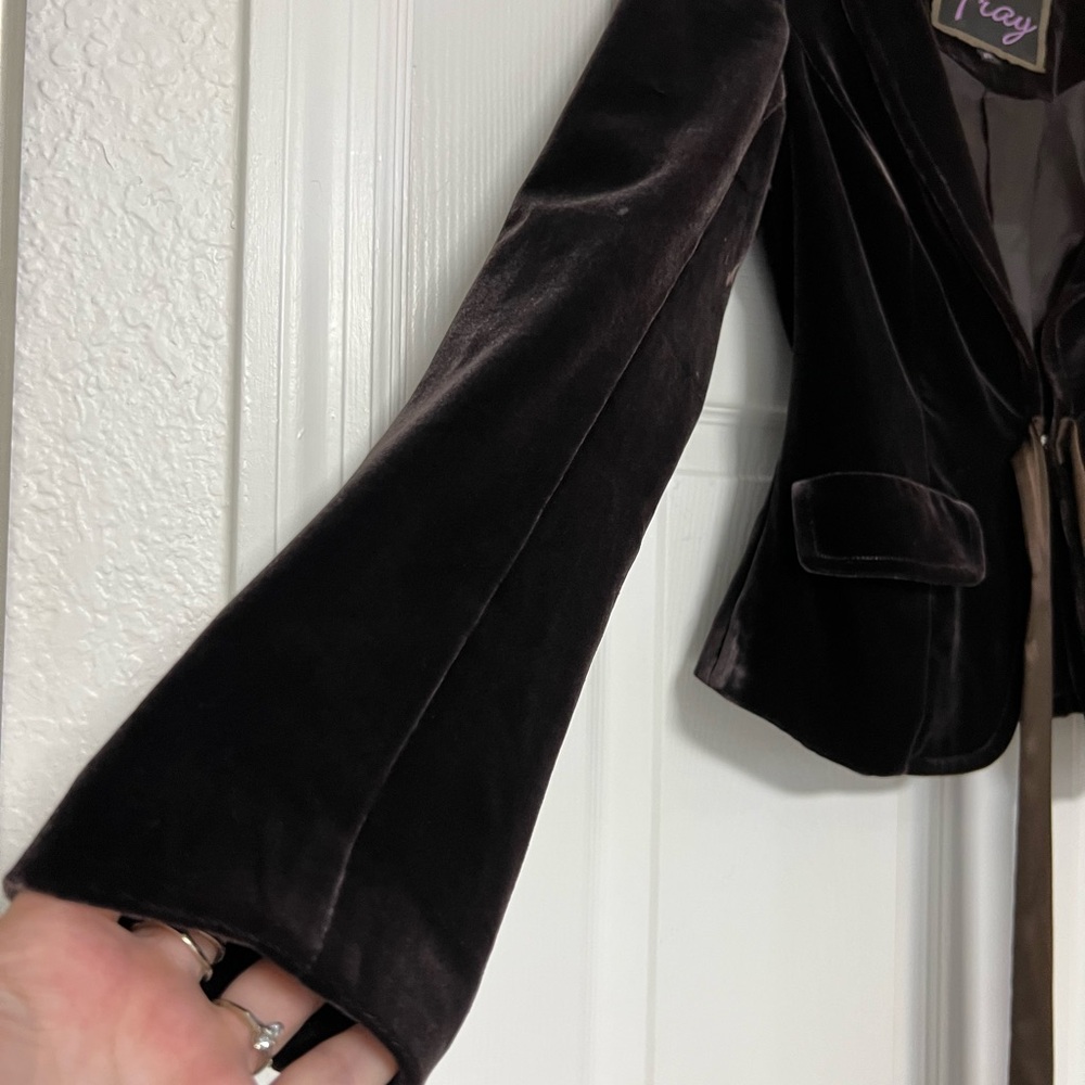 Fay Women's Elegant Black Velvet Blazer with Bow - Picture 6 of 9